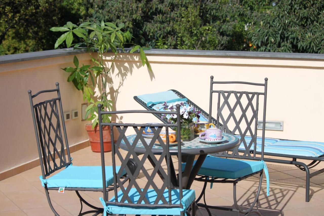 Domus Liberty Bed & Breakfast Sant'Agnello Bagian luar foto