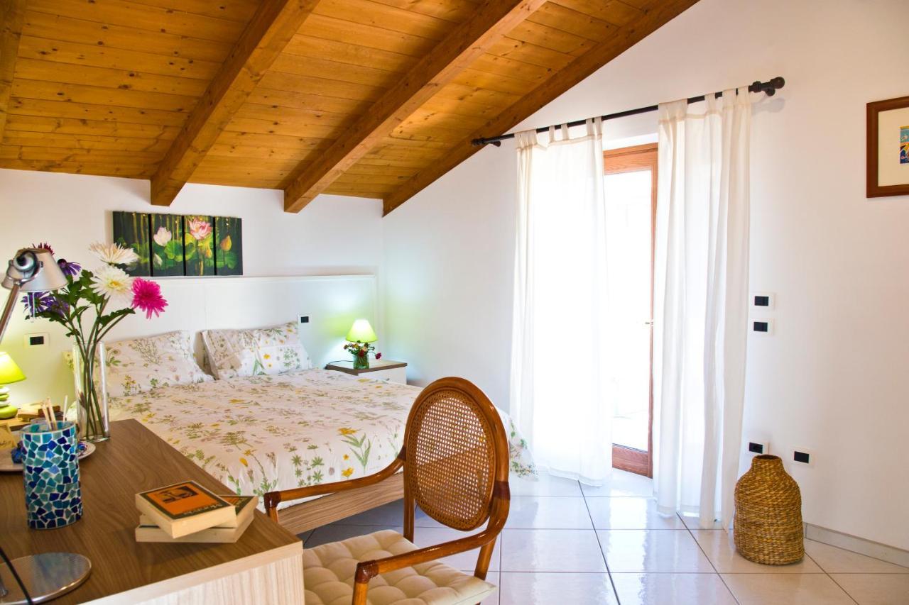 Domus Liberty Bed & Breakfast Sant'Agnello Bagian luar foto