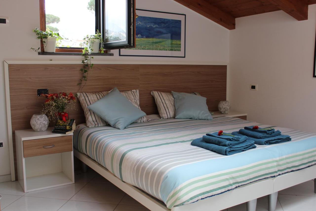 Domus Liberty Bed & Breakfast Sant'Agnello Bagian luar foto